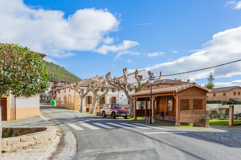 Foto c00dd758-df79-49ce-b9e3-dbaadcde3b4f. Terreny residencial a Mañeru - carretera pamplona 8 a Mañeru