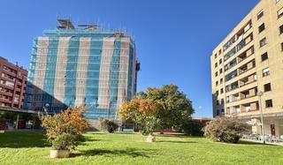 Pis a Pamplona-iruña - irunlarrea 59. Mendebaldea venta de 5 piso, con 1 plaza garaje  muy luminoso.