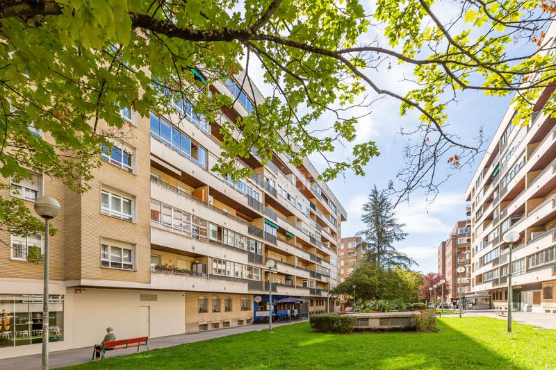 Foto 027272eb-fe4e-46f9-bf60-cf90f591593d. Appartement dans pamplona-iruña - calle esquiroz 26 dans Pamplona / Iruña