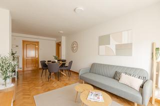 Piso  Pamplona-iruña - paseo sandua. Se vende piso en san jorge de 3 habitaciones con garaje y traste