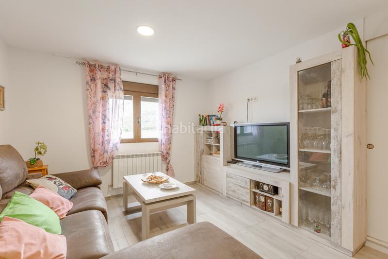 Foto f05f7c54-d829-4275-9c4a-bcd0b7643650. Casa a Unzué - ctra. a pamplona a Unzué