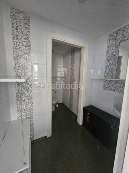 Foto f3ce07a0-e011-487b-8aad-90cbbee346e2. Alquiler local comercial en Burlada-burlata - plaza francisco ardanaz soldau 1 local con gran escaparate en esquina. en la plaza francisco ardanaz . en Burlada