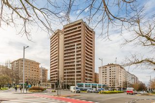 Pis en Pamplona-iru�a - sancho el fuerte 71. Venta piso torre basoko