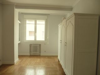 Miete Etagenwohnung  Pamplona-iruña - calle emilio arrieta. Piso amplio con trastero en calle arrieta. garaje opcional