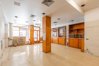 Local Comercial a Pamplona-Iruña - CALLE NAVARRO VILLOSLADA 4