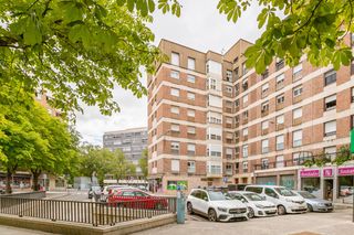 Pis  Pamplona - san juan bosco 9. Inmobiliaria cidenar vende piso reformado en iturrama 7º altura