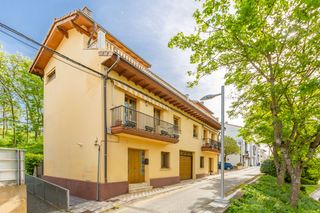 Casa adossada  Mutilva - calle las escuelas. Casa adosada en mutilva
