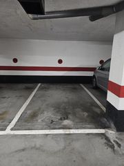 Aparcament cotxe a Serafin olave 5. Garaje en serafin olave en la planta 1