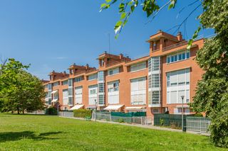 Pis  Pamplona-iruña - monte campamento 1. Luminoso y acogedor piso en mendillorri