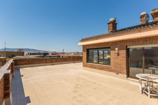 Dachwohnung in Pamplona-iruña - calle san juan bosco 7. Dos pisos. una oportunidad única.