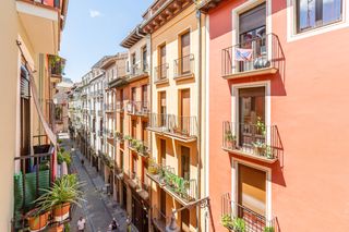 Pis en Pamplona-iru�a - calle san lorenzo 24. Piso con encanto en el casco antiguo de pamplona