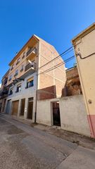 Casa  Mendavia - calle primicia 18. Edificio de 2 pisos en el centro de mendavia con terreno