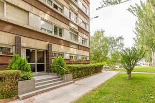 Pis en Pamplona-iru�a - monasterio de fitero 1. Estupendo piso con vistas en san juan. 4 dormitorios, ba�o y ase
