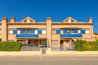 House  Berrioplano - calle andrelopa 33. Casa en berrioplano