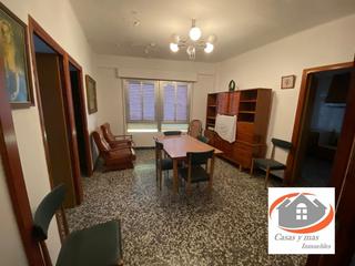 Haus in Eslida. Casa en venta esquinera muy luminosa