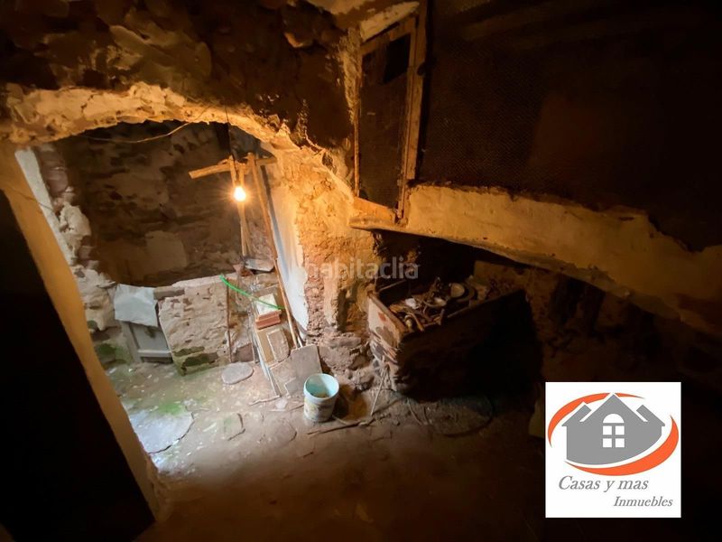 Foto 78b06d70-4550-4000-b740-0c05320c1fe1. Casa amb calefacció a Eslida