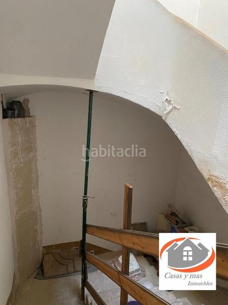 Foto a5f7a1eb-c16a-410f-8f55-e0183e5ab82a. Casa  para restaurar en pleno centro en Borriol