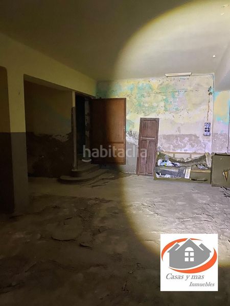 Foto c83d23a8-c7c9-42ae-a19a-03acddbeb6bc. Edifici a Eslida