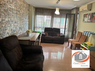 Etagenwohnung  N/a. Amplio piso con terraza y patio