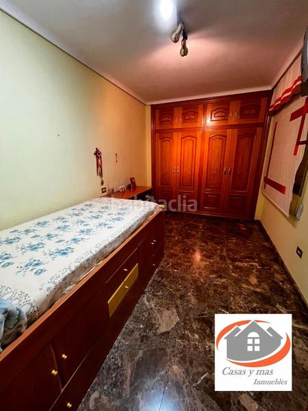 Foto fb498ed3-8a59-48fd-970b-c8252681a568. Casa amb aparcament a Avenida Alemania-Italia Villarreal / Vila - real