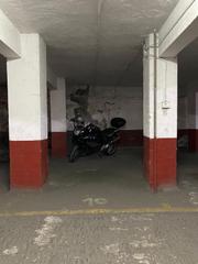 Aparcament cotxe a Matiko - Ciudad Jardín