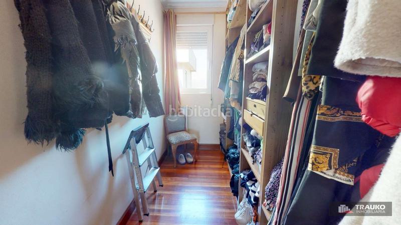 Foto bb4d3b9f-f366-41b1-9156-d013e7860c18. Piso en Txurdinaga Bilbao