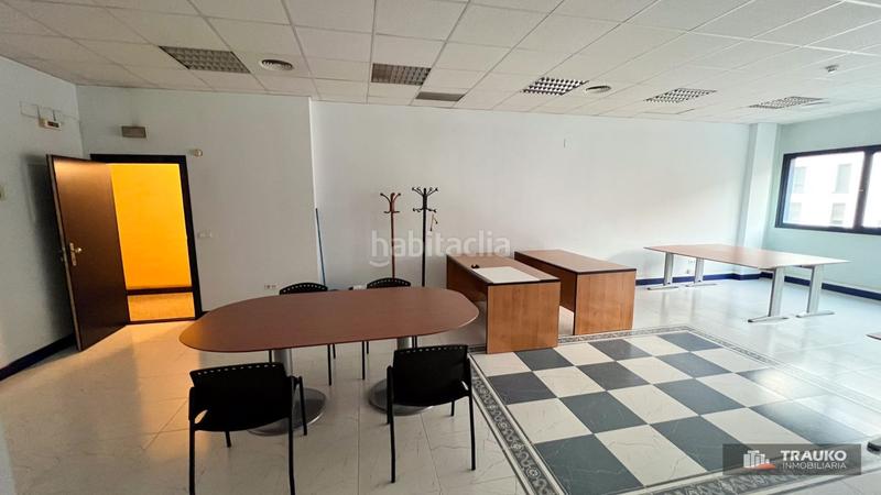 Foto cdb0e05e-833d-4003-9b08-138afa448133. Office space with heating in Bolueta Bilbao