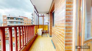 Pis  Trauko kalea. Trauko, piso muy completo 3 hbs, 2 baños, terraza, sur
