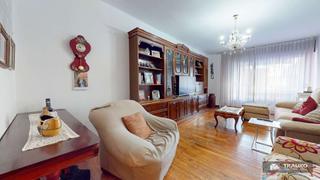 Pis  Uribarri kalea. Uribarri, piso amplio 160 metros, terraza, 5hbs, 3 baños