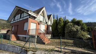 Maison jumelée  Barrio balbacienta. Guriezo, chalet en venta con jardin y garaje