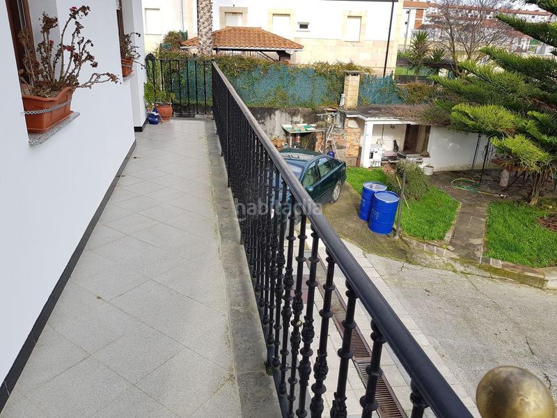 Foto d76e097b-1f13-4b6c-9a29-ffc3d6b8c43e. Casa amb calefacció a Mioño-Santullán Castro - Urdiales