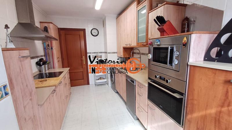 Foto b15c39f6-be0d-46f7-be1c-a318da1eb7d0. Ático atico con vistas en Playa Ostende Castro - Urdiales