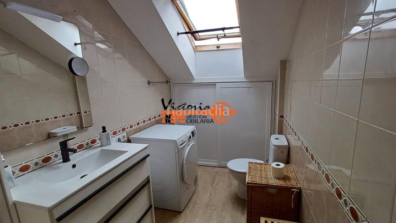 Foto f2edca3c-67f9-4f2c-a949-d9d40be1ac6b. Ático atico con vistas en Playa Ostende Castro - Urdiales