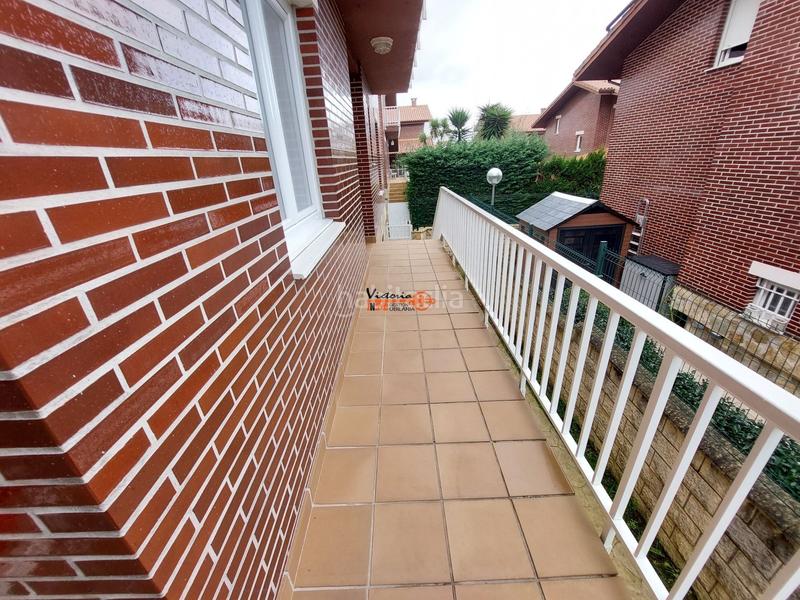 Foto b9812cf2-0fbb-4b2d-b0a2-402b2c8006c3. Casa chalet individual en Oriñón- Allendelagua Castro - Urdiales