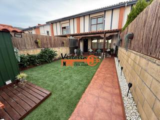 Semi detached house in Mioño-Santullán