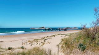 Pis a Calle de la brava 51. Tu hogar perfecto en noja  a dos minutos de la playa de ris