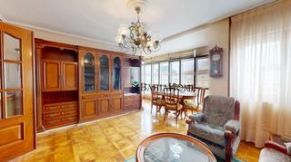 Appartement à Calle de la florida 3. Amplio piso en venta en el centro de reinosa  calle la florida n