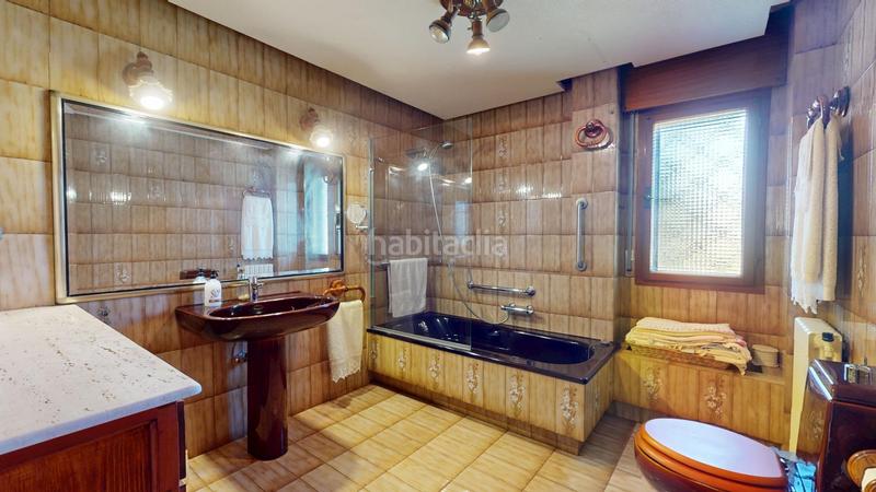 Foto 99d3b349-ceb2-472d-905b-f8ed3e14fb88. Chalet en calle de ernest lluch 36 chalet en ernest lluch, a 5 min del sardinero! en Santander