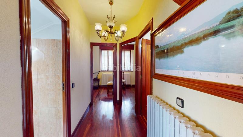 Foto b3dc38d2-9f8b-4ed5-9f69-f44c9b79cc93. Chalet en calle de ernest lluch 36 chalet en ernest lluch, a 5 min del sardinero! en Santander