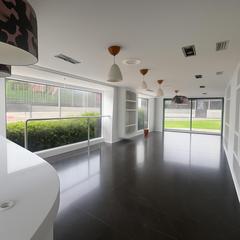 Local Comercial en Plaza LOS PINOS 2