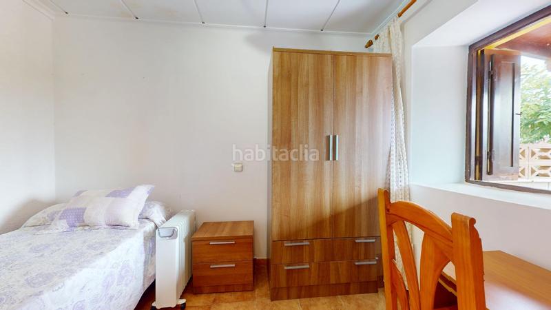 Foto e70db2fd-d63c-4d08-aa20-d49ef2ebcac0. Casa adossada a calle calle de los carabineros a Miengo