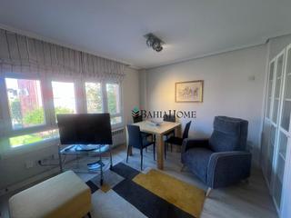 Affitto Appartamento in Calle calle de josé maría de cossío, 48 48. Piso en alquiler en el alisal