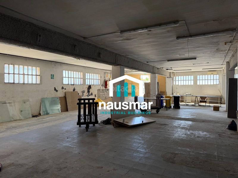 Foto cc2f7b9d-e1e2-451b-92bc-a52f5b196424. Nau industrial a Banyeres Premià de Mar