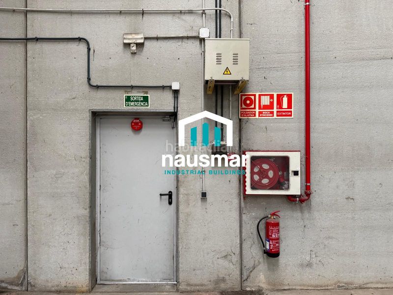 Foto 100ebeac-db94-472e-a1ab-32b566bd1a1e. Nau industrial a Vilamalla