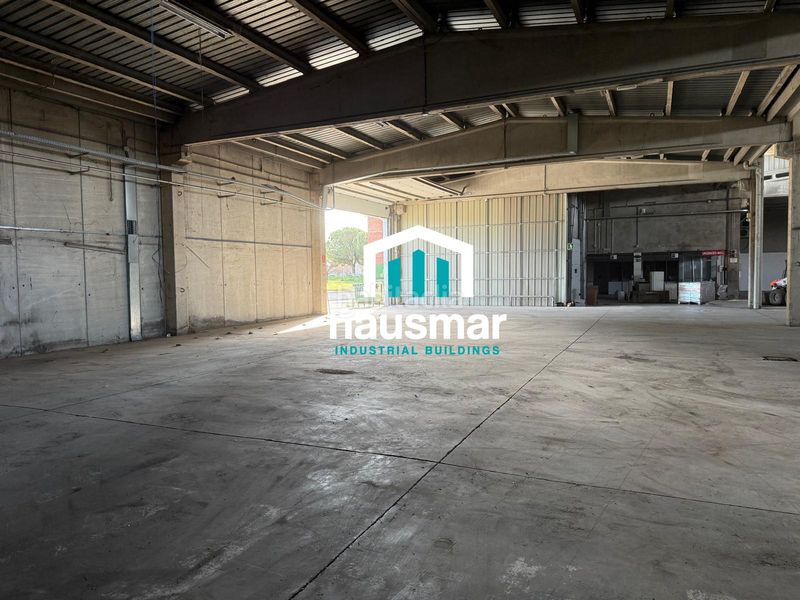 Foto 24034cbf-8120-4409-903c-6f91fe87dbbb. Nau industrial a Vilamalla