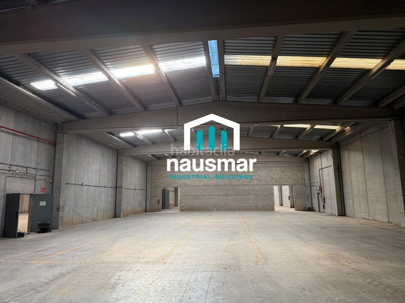 Foto 7a959523-347c-4b96-9ba6-cf5a495bacf6. Nau industrial a Vilamalla