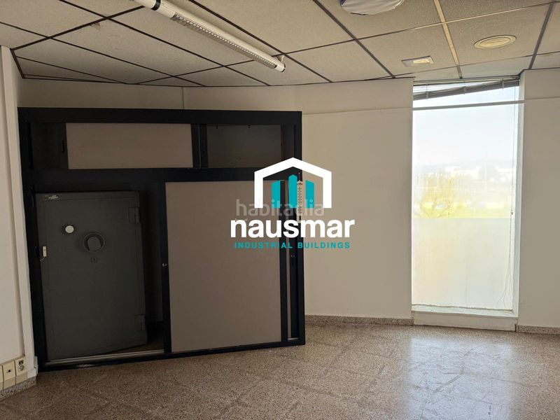 Foto e69bf151-61d0-470c-8e59-530248901a77. Nau industrial a Vilamalla