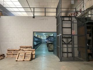 Alquiler Nave industrial en Lliçà de Vall. Excelente nave industrial-comercial en lliçà de vall

esplèndi