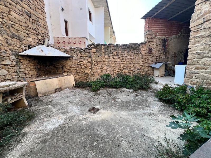 Foto 35e6d339-a390-45bc-822a-dbd6d484e474. Casa amb aparcament a Larraga