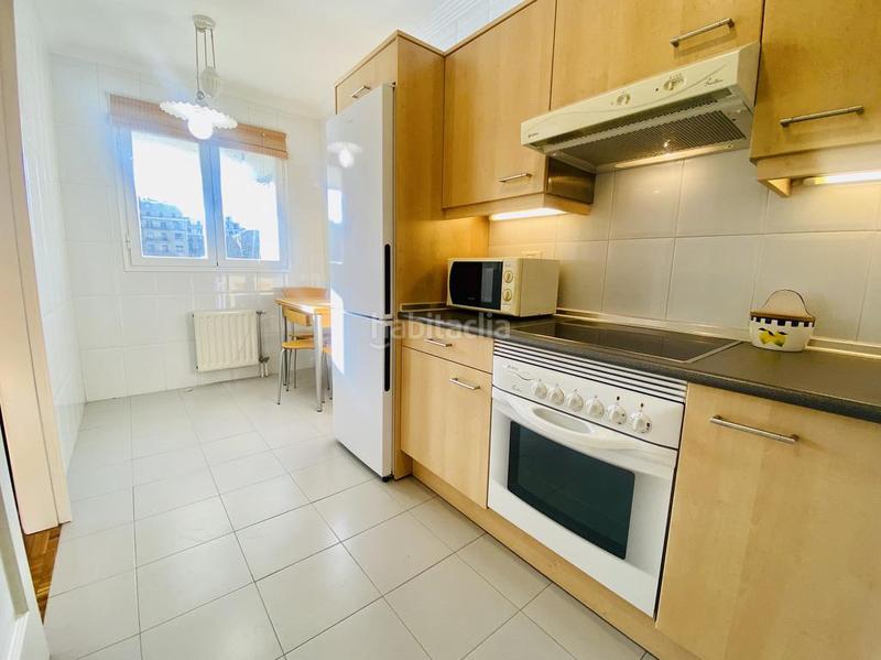 Foto c8b3e7c2-4f5f-4bff-8dfa-f1e7ef5c413a. Rent flat with heating parking in Egia Donostia - San Sebastián